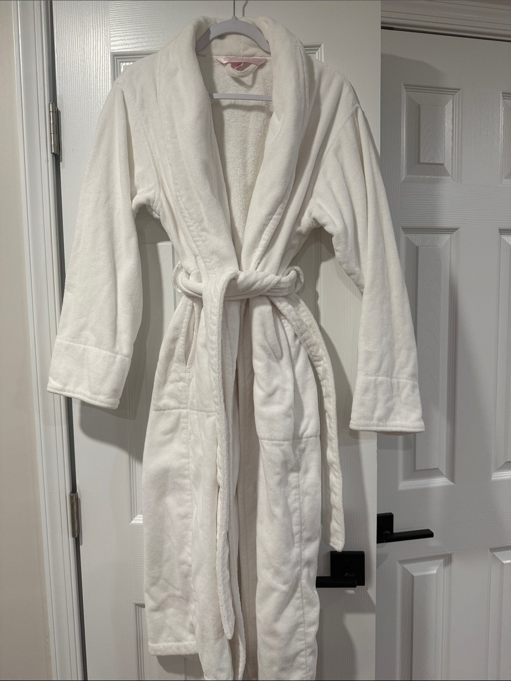 Victoria's Secret White Plush Shawl-Collar heavy Bath Robe